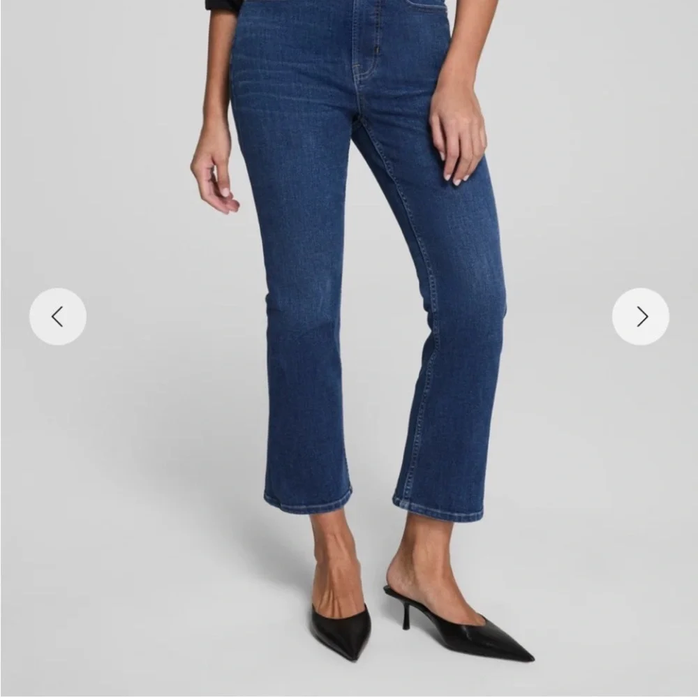 NWT - SPANX Kick Flare Jeans - Picture 3 of 8